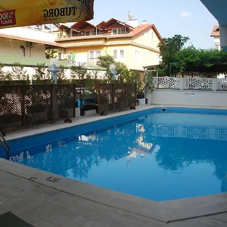 Dönmez Hotel 2*